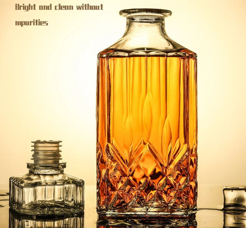950ml Whiskey Vodka Wine Decanter Wine Bottle European Style Square Wine Glass Bottle Beer Spirits Glass Bar Home Decor 2025 New